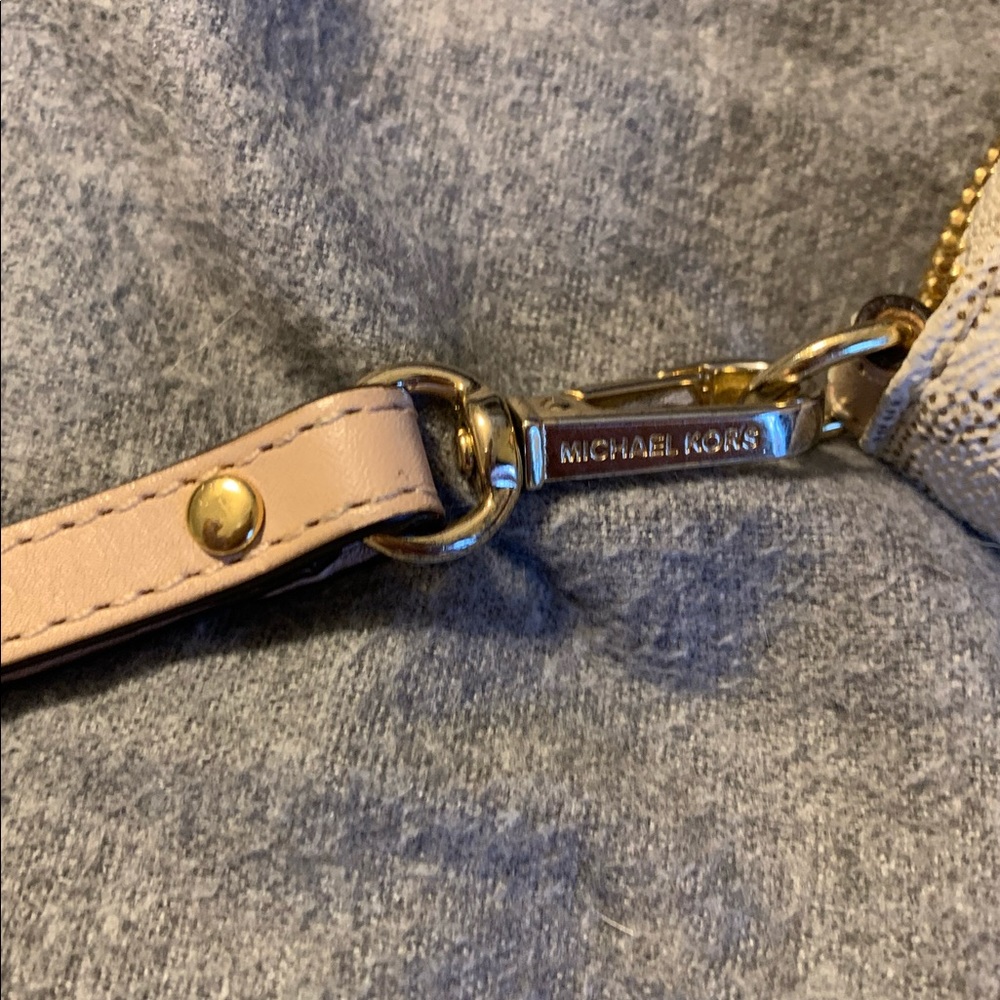Michael Kors Cream Wristlet - Picture 5 of 6